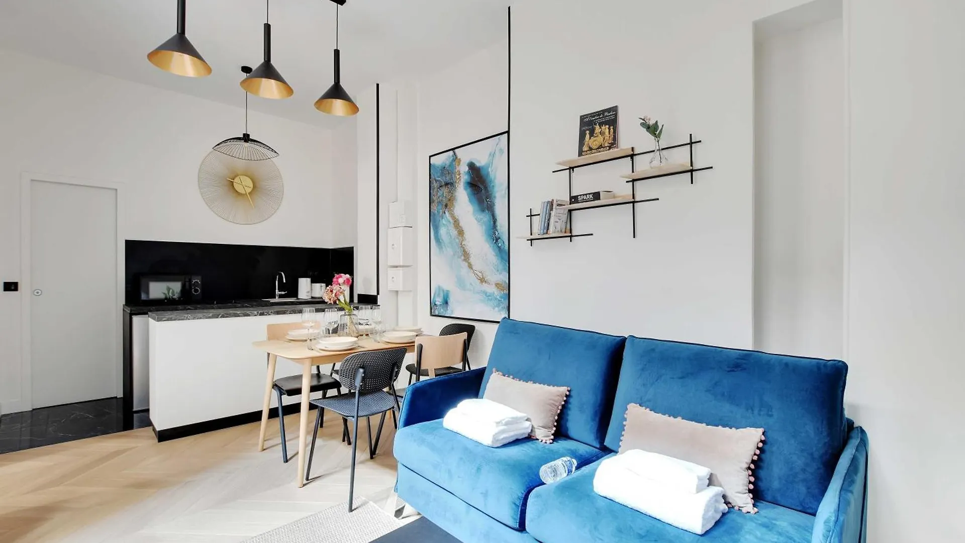 Cosy Apartment - 2Br-6P- Strasbourg-Saint-Denis Parijs Frankrijk